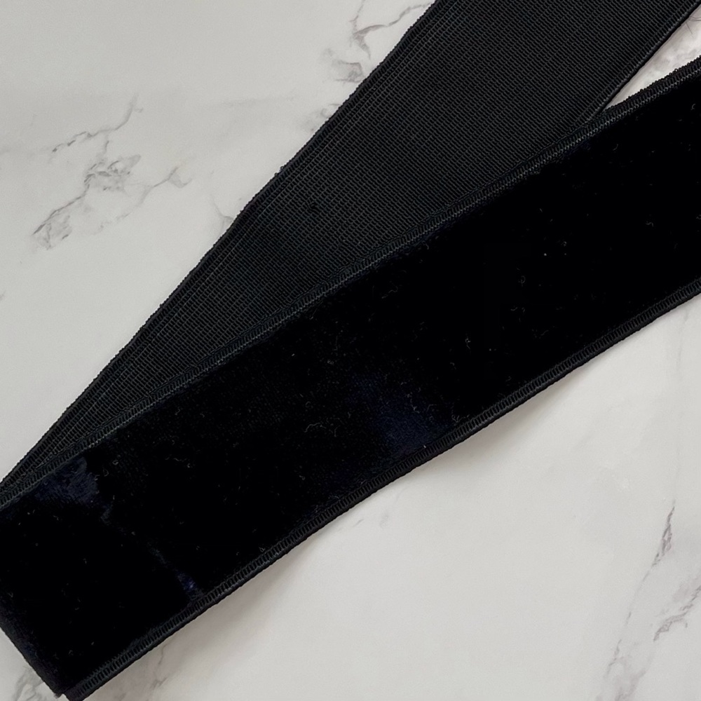 Charmant Beverly Hills Black velvet stretch belt & black, gold & crystal buckle - Picture 5 of 8
